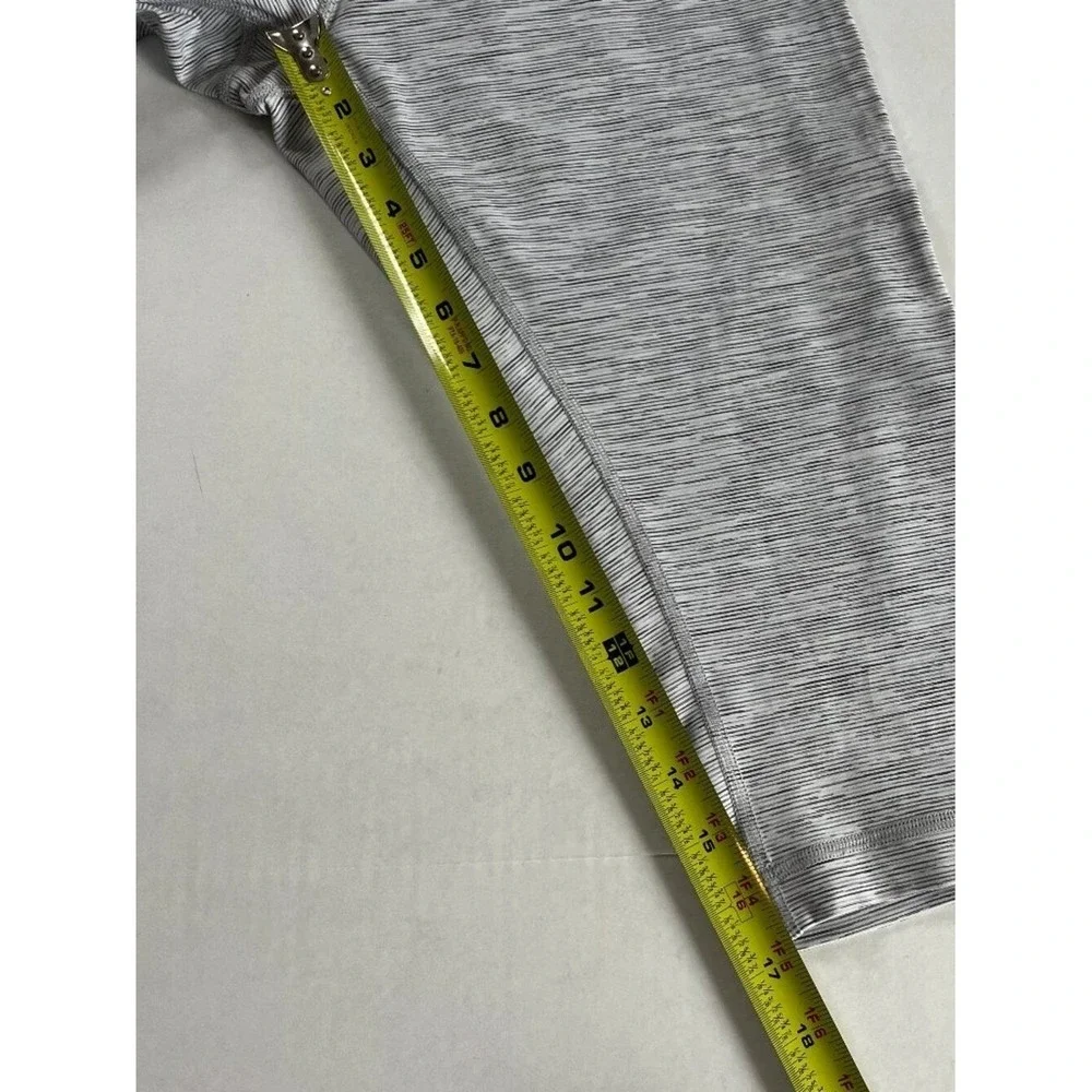 Lululemon Sz 8 Capri Wunder Under Crop Leggings High Rise Pockets Pull On